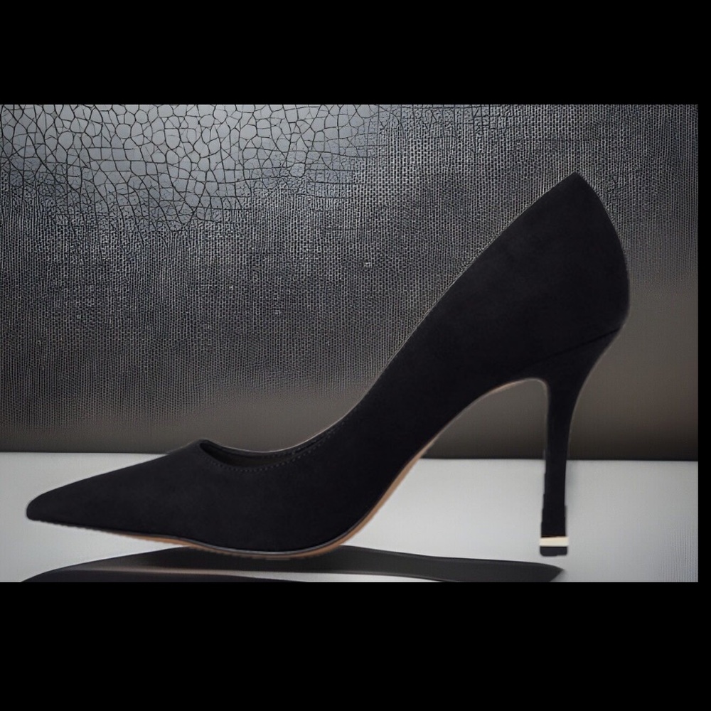 Kenneth Cole New York Romi Pump Pointed Toe Suede leather Upper Man-Made Heels
